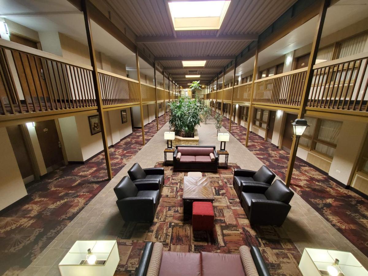 Ramkota Hotel Watertown Buitenkant foto