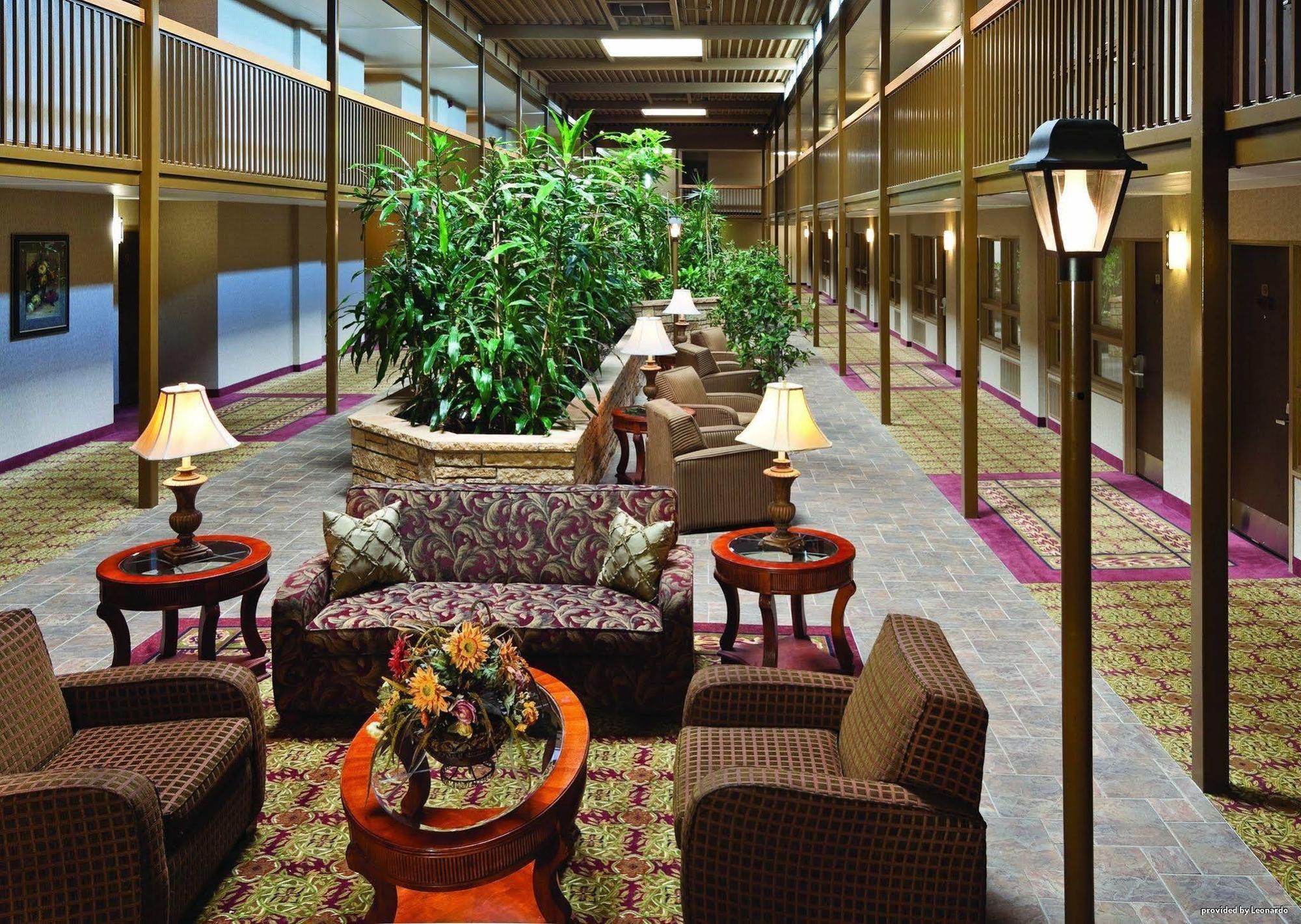 Ramkota Hotel Watertown Buitenkant foto